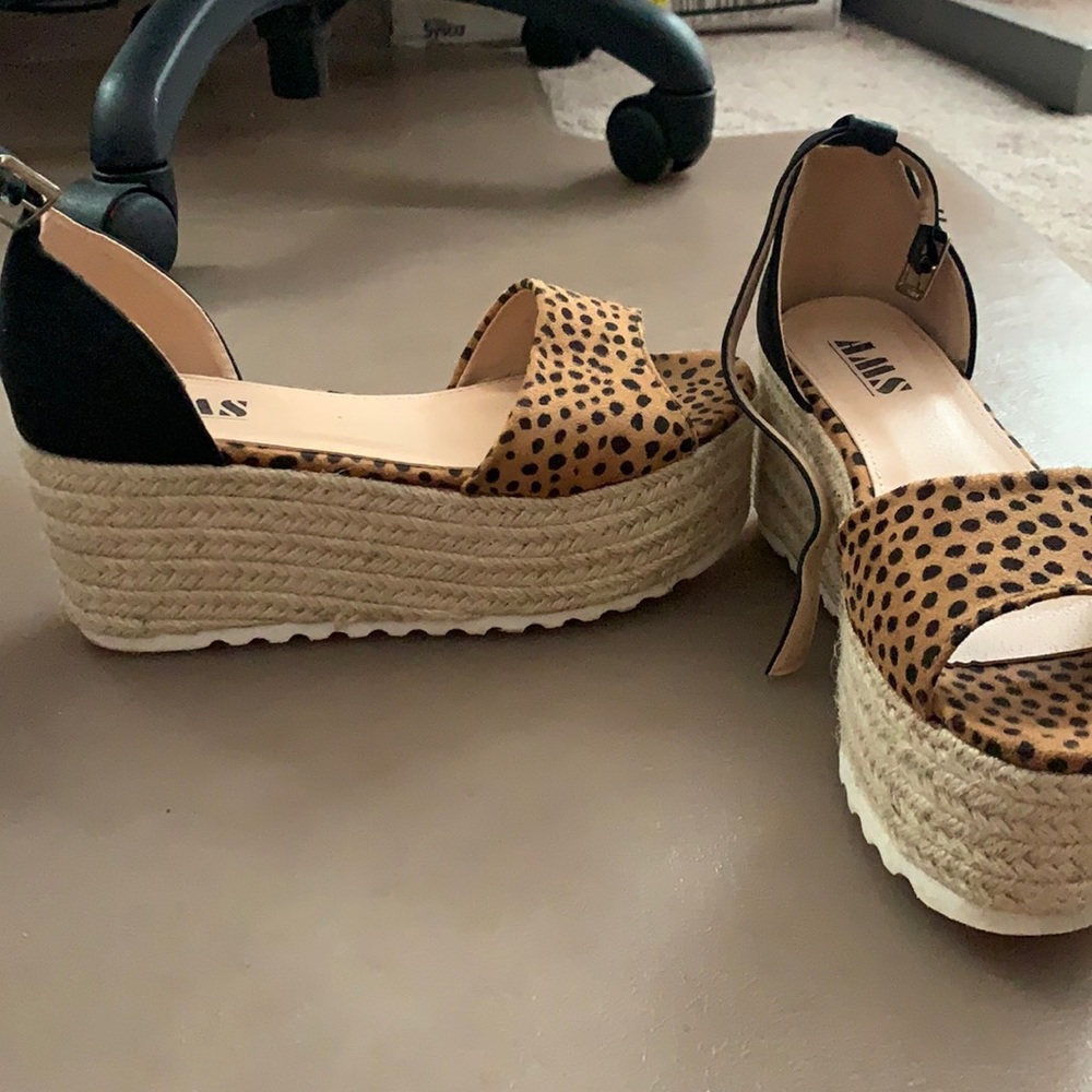 6.5 cheetah and black wedges